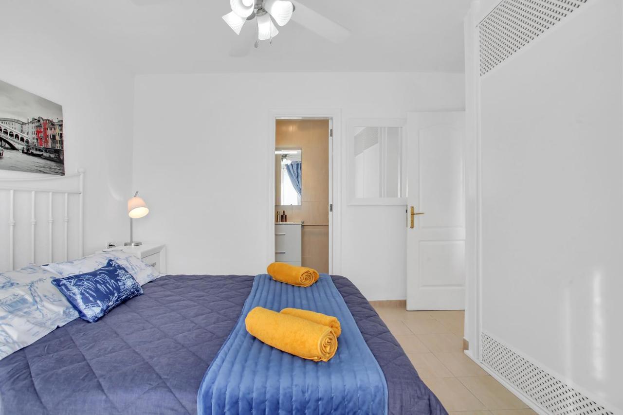 Top Floor, Sea View, Huge Terrace, Heated Pool, Garage Los Cristianos  Luaran gambar