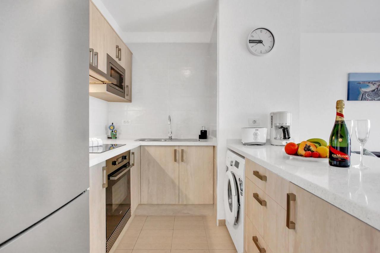 Top Floor, Sea View, Huge Terrace, Heated Pool, Garage Los Cristianos  Luaran gambar
