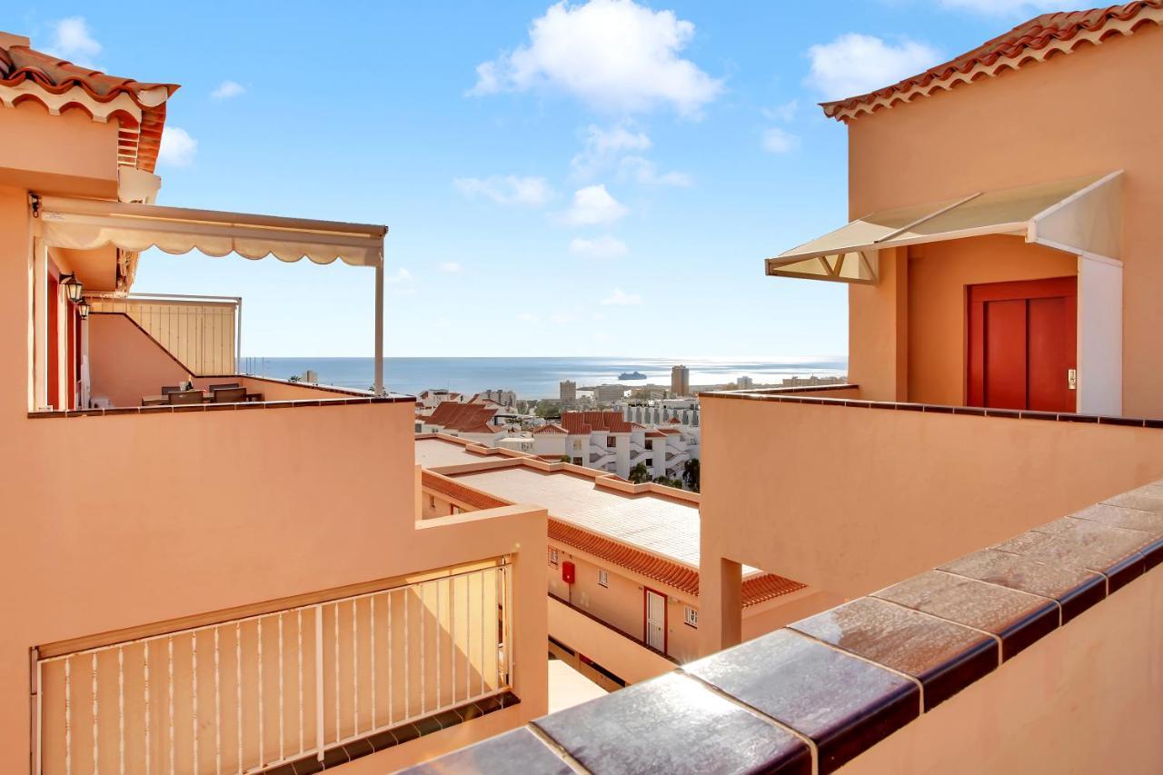 Top Floor, Sea View, Huge Terrace, Heated Pool, Garage Los Cristianos  Luaran gambar