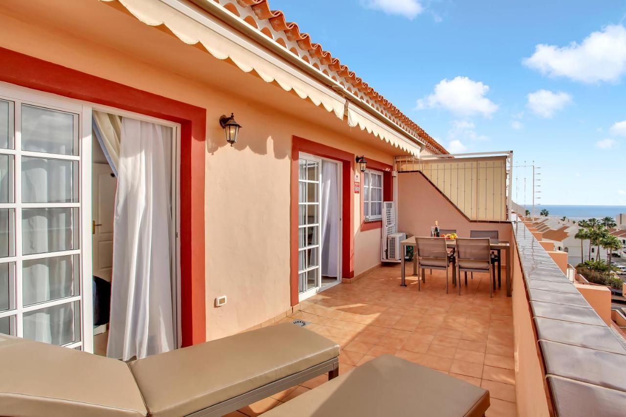 Top Floor, Sea View, Huge Terrace, Heated Pool, Garage Los Cristianos  Luaran gambar