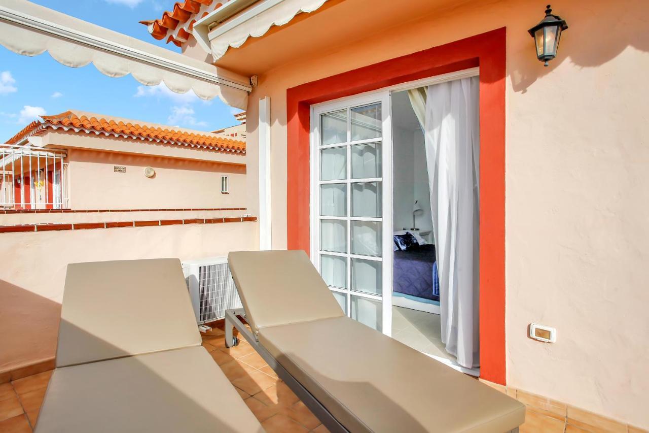 Top Floor, Sea View, Huge Terrace, Heated Pool, Garage Los Cristianos  Luaran gambar