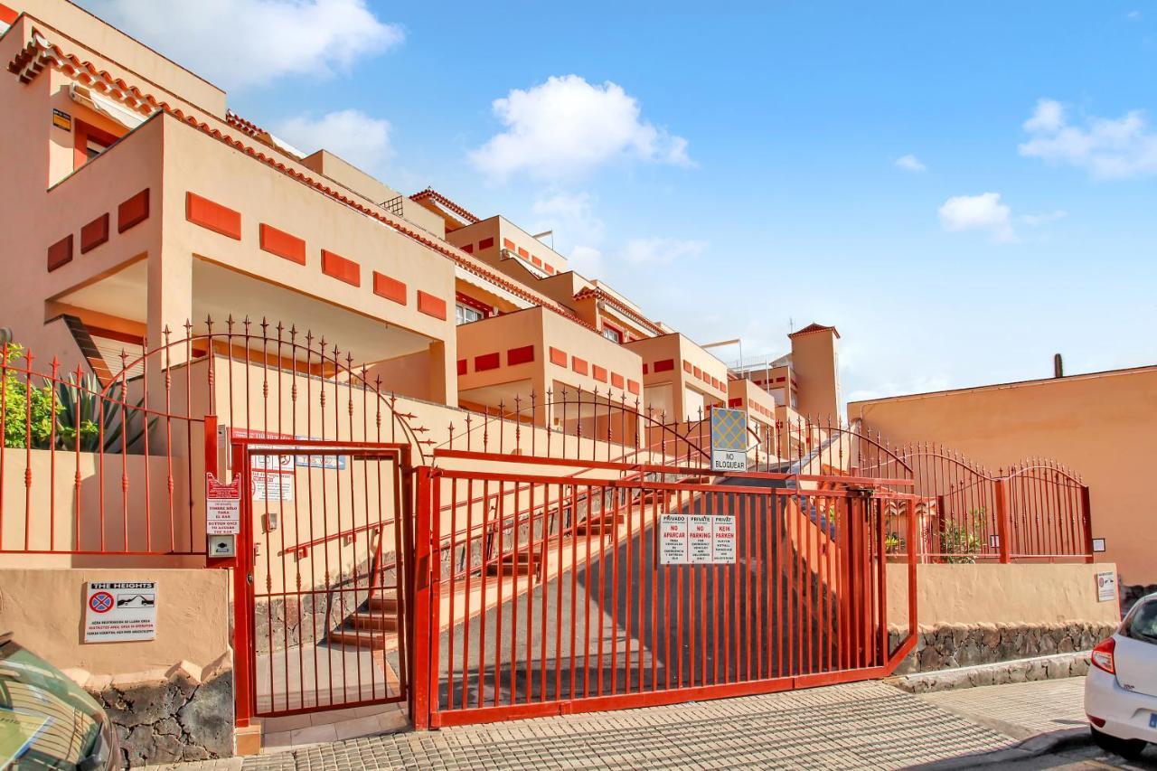 Top Floor, Sea View, Huge Terrace, Heated Pool, Garage Los Cristianos  Luaran gambar